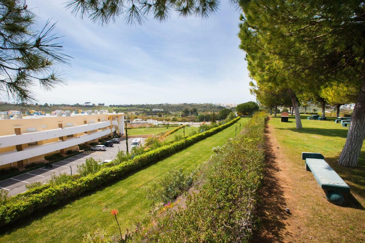 Modern Luxury Apartment Near Harbor Of Albufeira Exterior foto